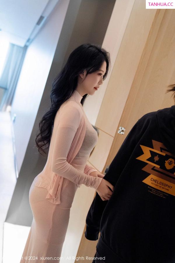 陈若依 抖娘利世 [XiuRen]高清写真图 2024.01.11 No.7945 利世 丝袜美腿第13张图片